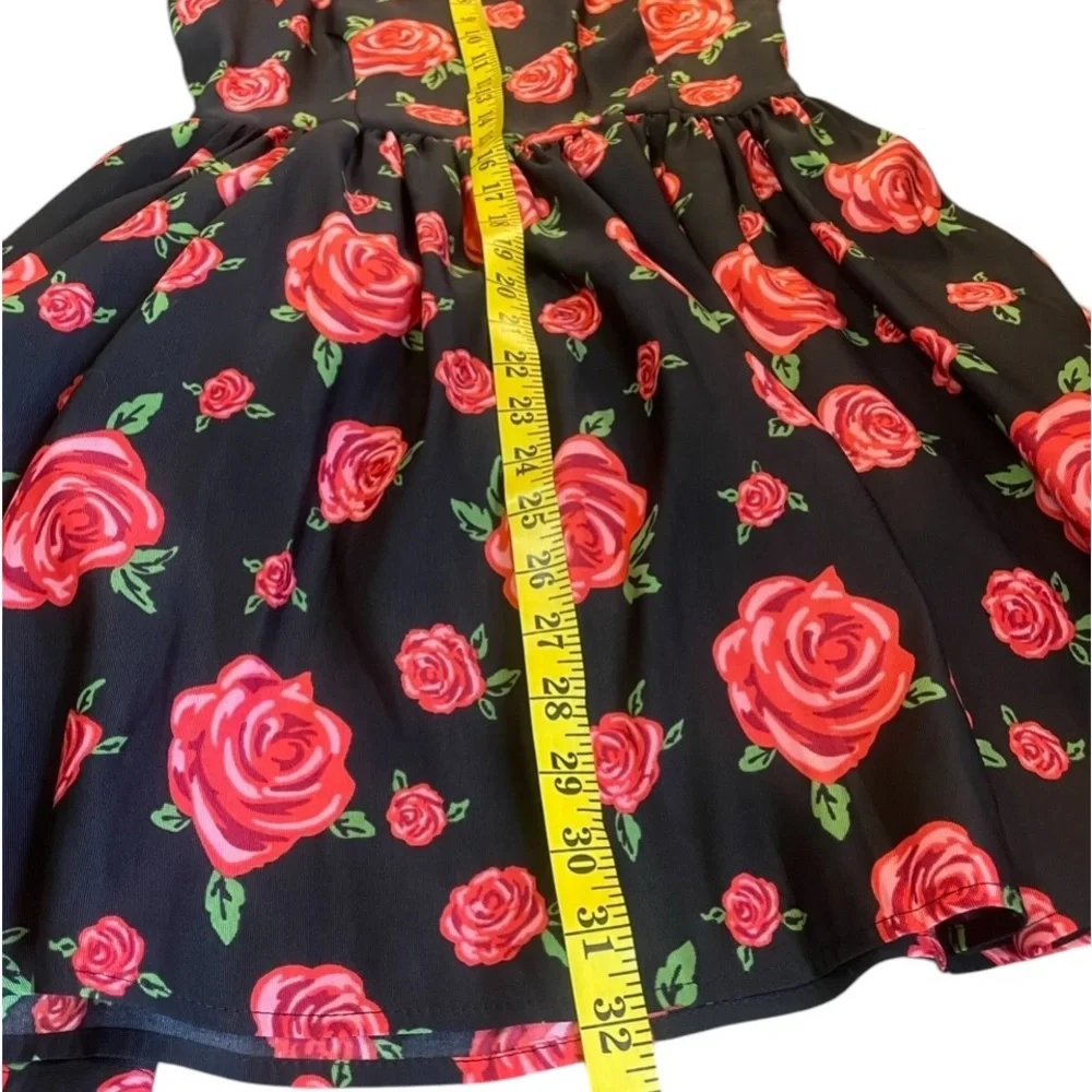 Floral black and red dress, Mesh V back, with Tulle, sleeveless, Size Medium - Picture 6 of 9